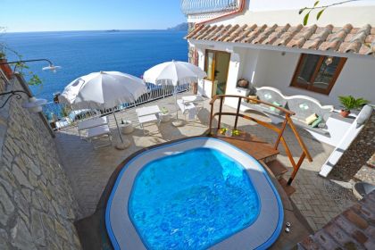 Green Charme House in Positano view of the sea