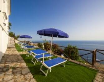 Villa Mena with sea view in Praiano - Photo 7