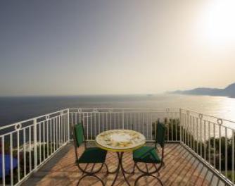 Villa Mena with sea view in Praiano - Photo 2