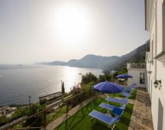 Villa Mena with sea view in Praiano - Photo 8